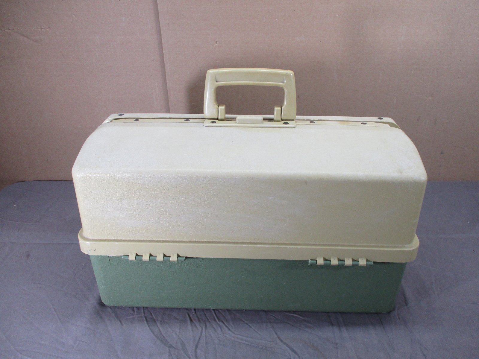 Vtg Plano 8600 Fishing Tackle Box w/ 6 Storage Tray Organizer & Large Bottom | eBay Vtg Plano 8600 Fishing Tackle Box w/ 6 Storage Tray Organizer & Large Bottom | eBay