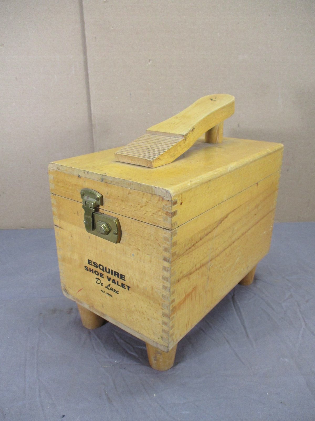 Vintage Esquire Shoe Valet Shoe Shine Box FILLED w/ Brushes 